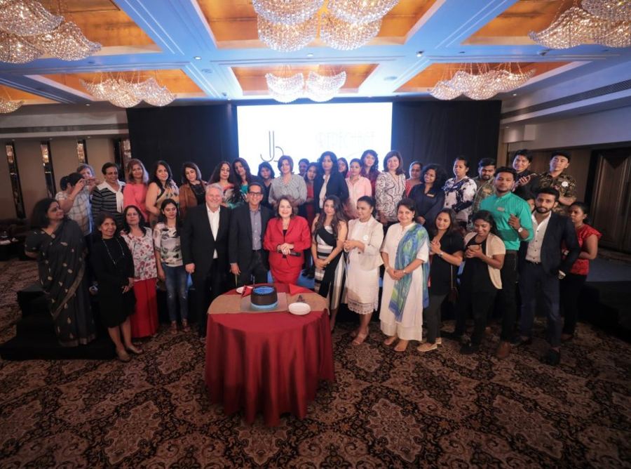 Lydia Sarfati with beauty professionals at the Repêchage Global Success Story and Trends Conference in Mumbai