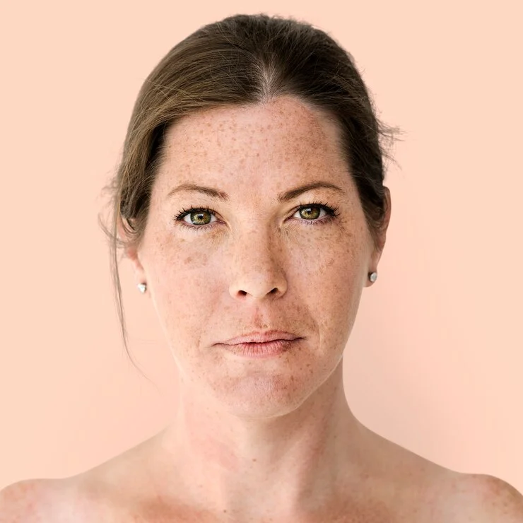 portrait-british-woman_53876-146381